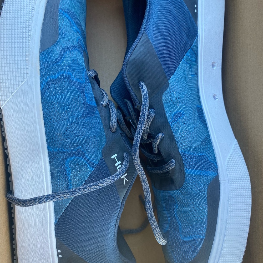 HUK Mahi Shoes Brand New in Box - Picture 3 of 6